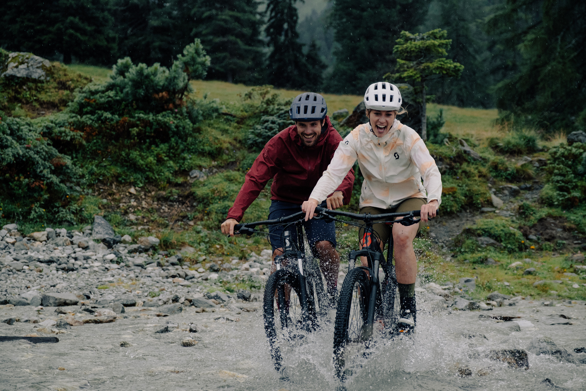 Gorsko kolo Scott Contrail