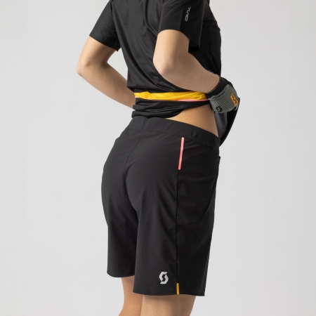 ŽENSKE KOLESARSKE HLAČE SCOTT TUNED SL kr čr