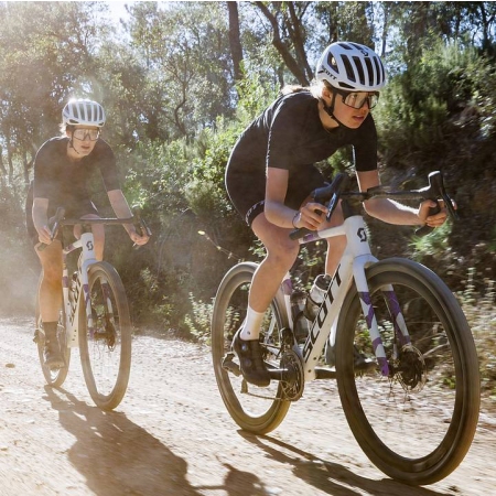 Ciklokros-in-Gravel-kolesa